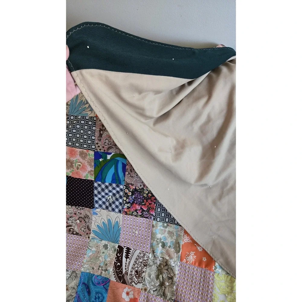 Vintage 50s Handmade and Hand Stitched Feed Sack Floral FLOWERS Quilt THROW TWIN